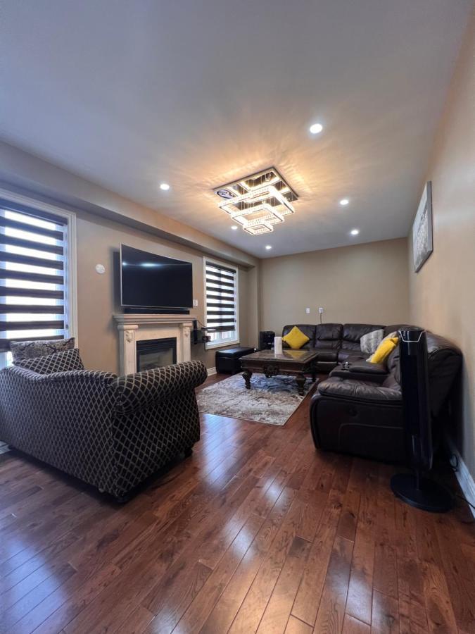 Spacious Detached In Brampton Dış mekan fotoğraf