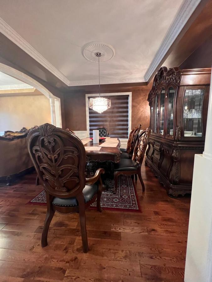 Spacious Detached In Brampton Dış mekan fotoğraf