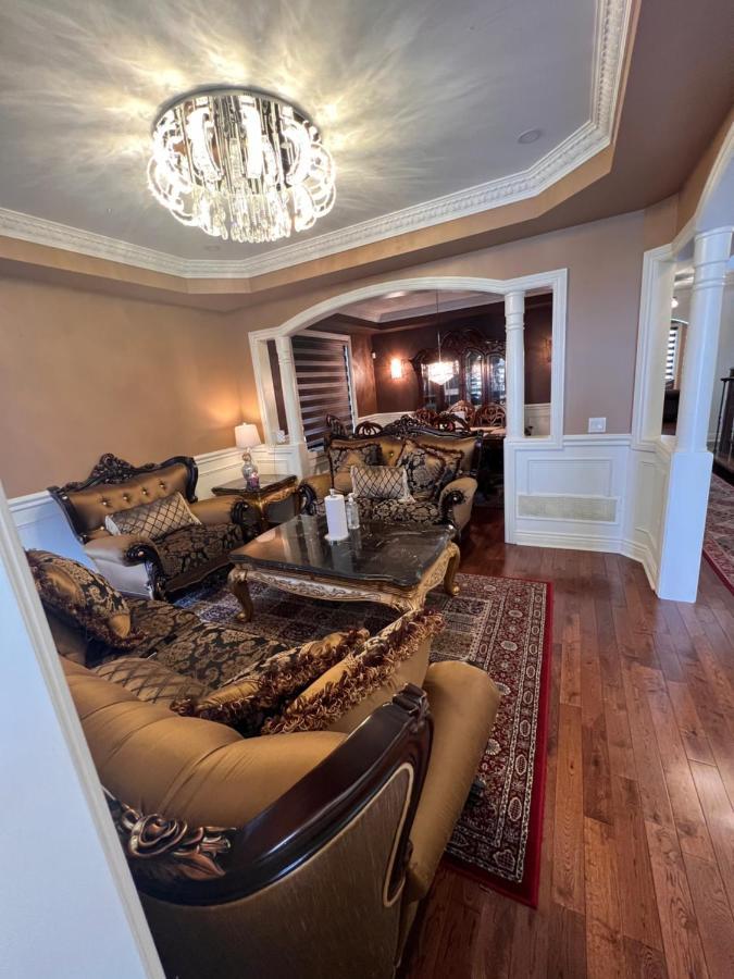 Spacious Detached In Brampton Dış mekan fotoğraf